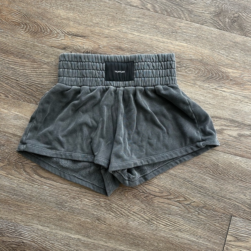 NEVER WORN - Talentless boxer shorts XS